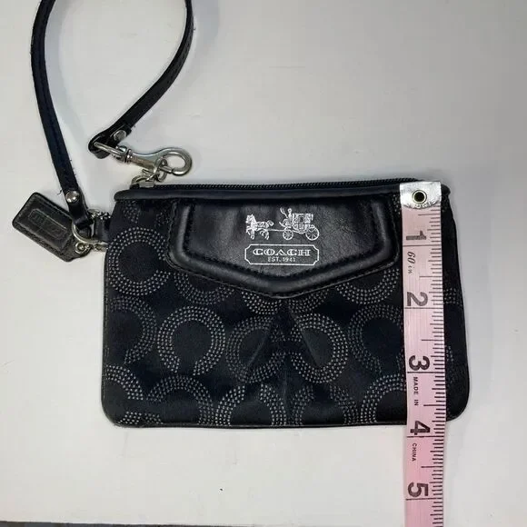 Coach Wristlet Black - Picture 9 of 16